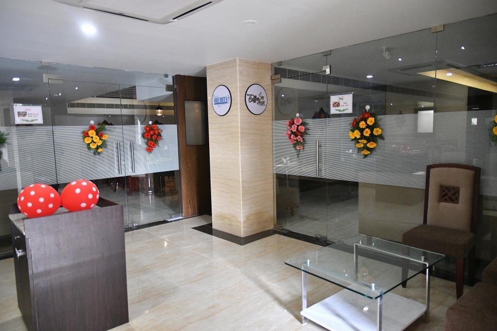 Hotel Ajantha Evergreen Виджаявада Экстерьер фото